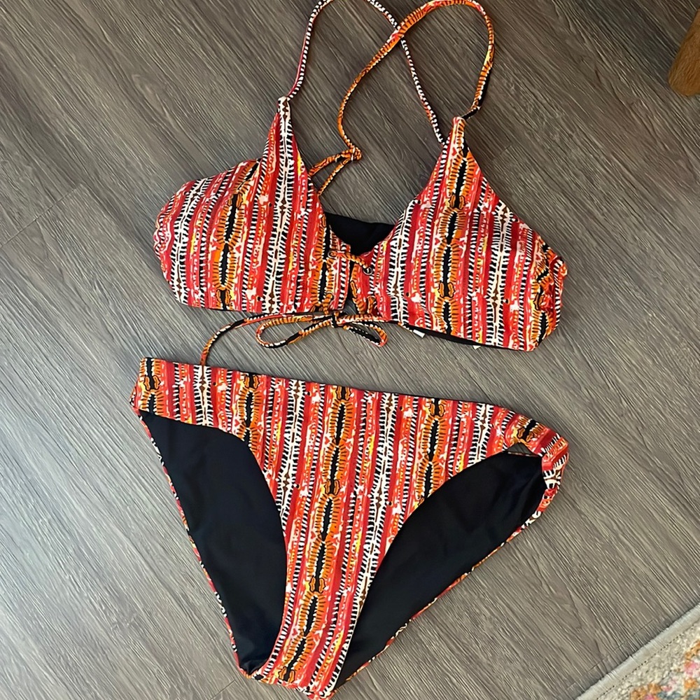 bikini never worn